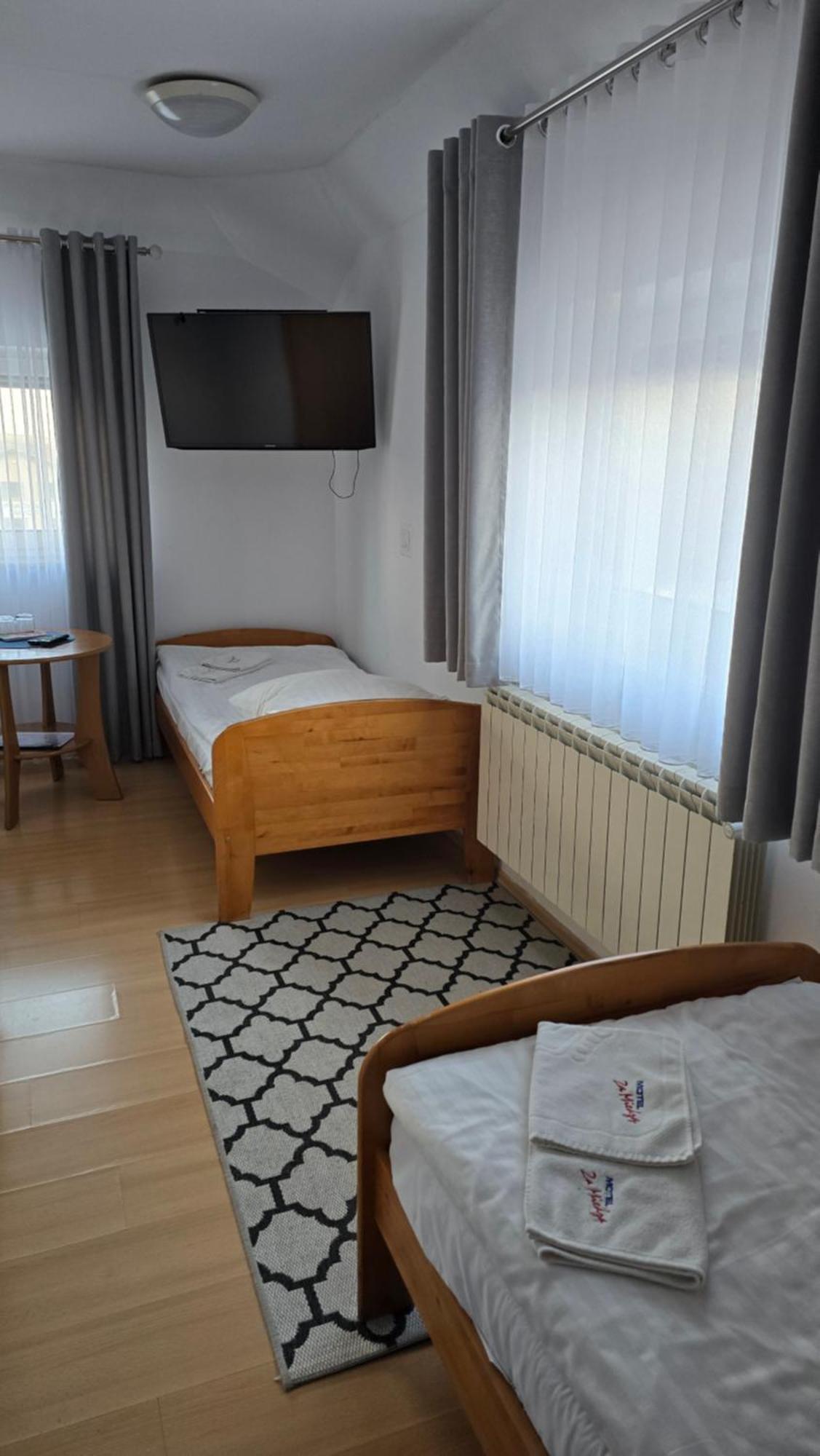 Motel Za Miedza Bralin Bagian luar foto